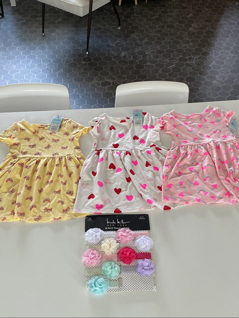 Cat & Jack Girls' Casual Dresses and 9 headbands. LOT OF 4